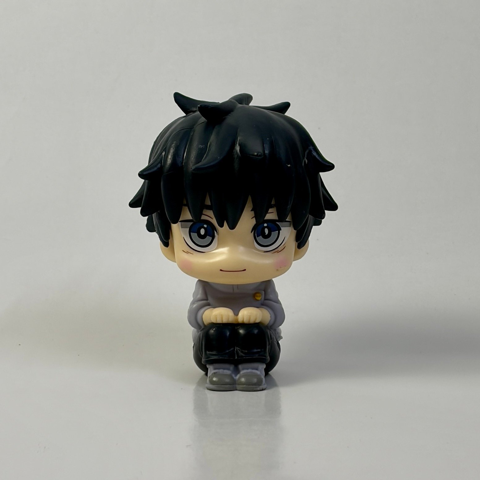 Jujutsu Kaisen - Megumi Fushiguro (Sitting)